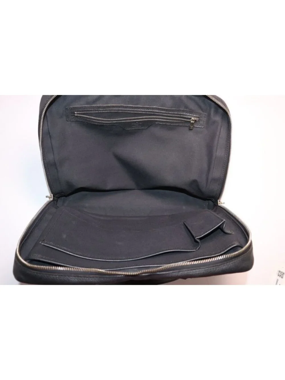 Louis Vuitton Taiga Igor Business Bag